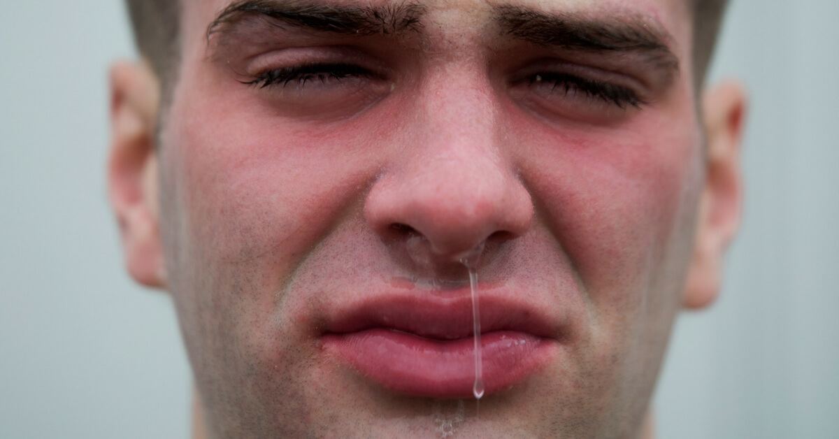 Chảy dịch mũi ở bệnh nhân viêm xoang thường không mùi, trong suốt