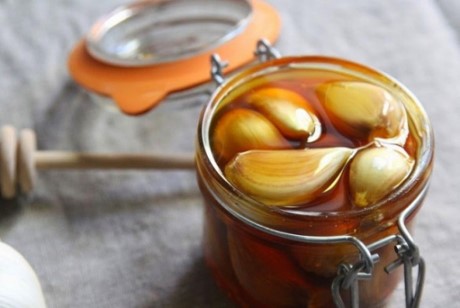 Tỏi và mật ong điều trị viêm xoang