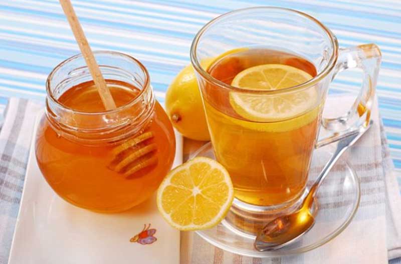 Mật ong chanh giảm triệu chứng viêm amidan Mật ong chanh giảm triệu chứng viêm amidan